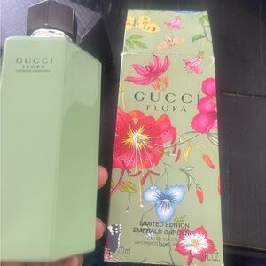 Gucci Flora Emerald Gardenia Eau de Toilette - Green Floral Bottle